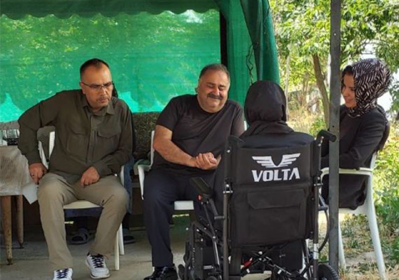 Atkaracalar Sosyal Yardımlaşma ve Dayanışma Vakfı İş Birliğiyle 3 adet Akülü Tekerlekli Sandalye Bağışı