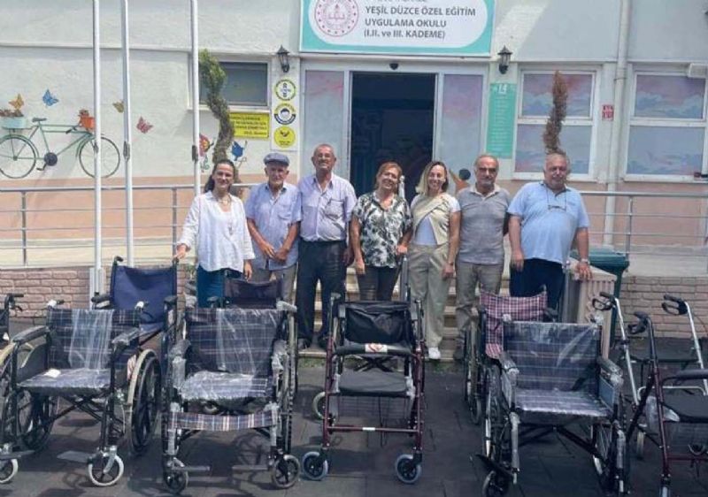 Biz Büyük Bir Aileyiz Derneği İşbirliği ile 200 adet Manuel Tekerlekli Sandalye Bağışı