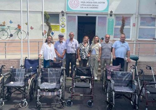Biz Büyük Bir Aileyiz Derneği İşbirliği ile 200 adet Manuel Tekerlekli Sandalye Bağışı
