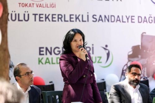 20 Akülü Tekerlekli Sandalye Tokat'ta İhtiyaç Sahipleriyle Buluştu